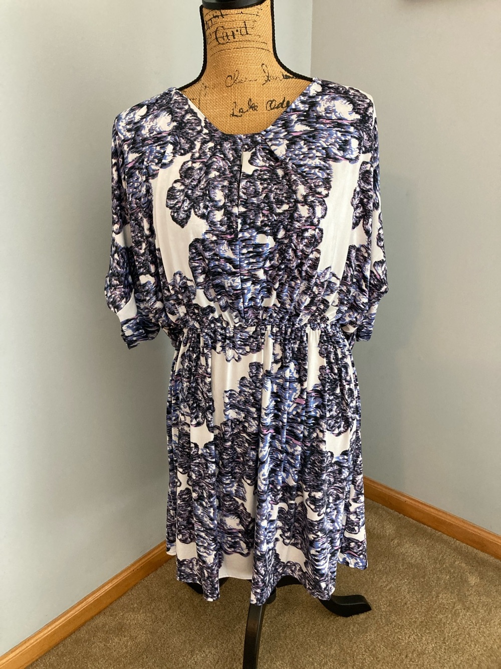 T Bags Los Angeles Mini Dress in White and Navy Print Women Size 1X